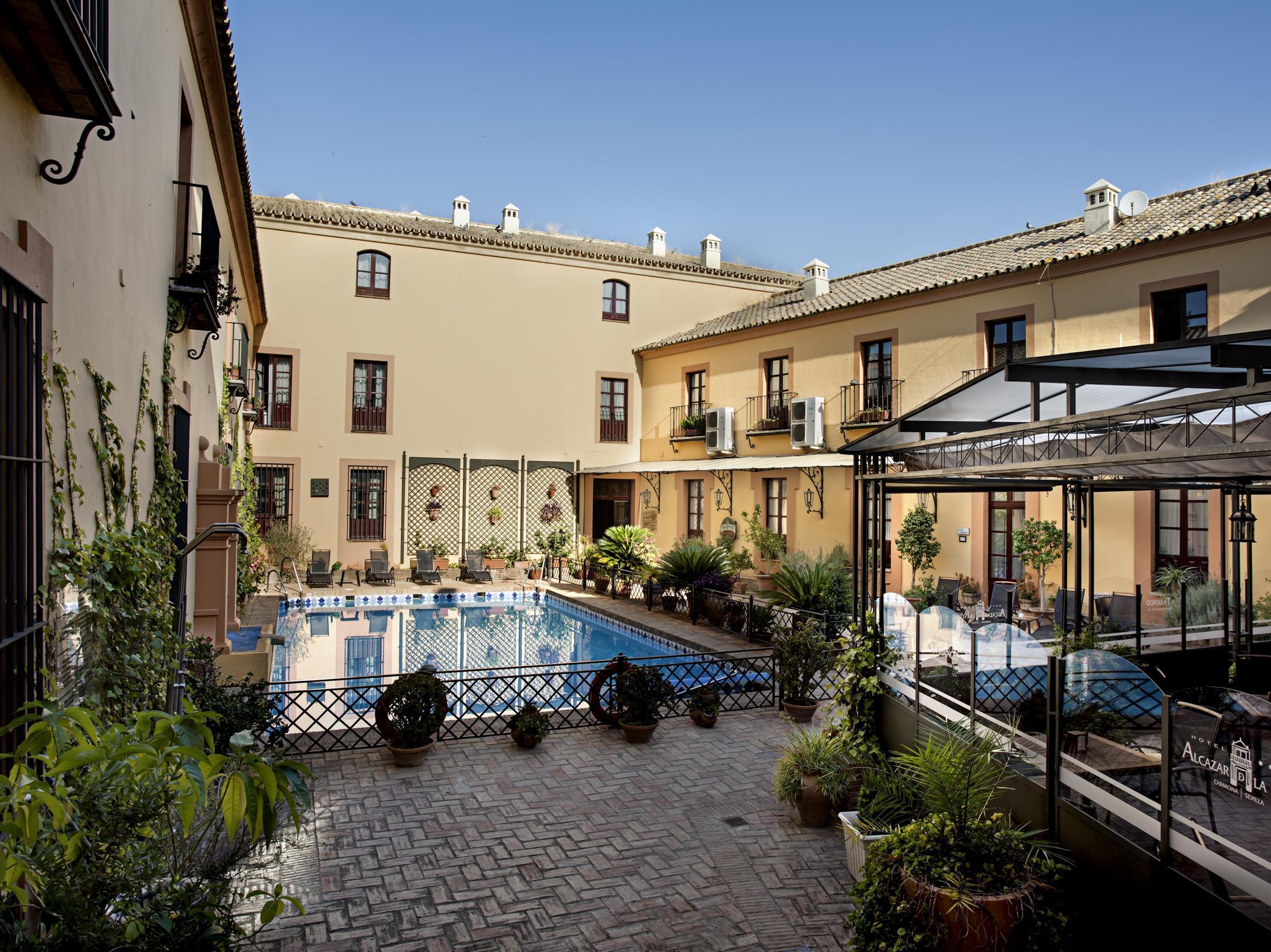 Alcázar de la Reina Hotel Carmona  Exterior foto